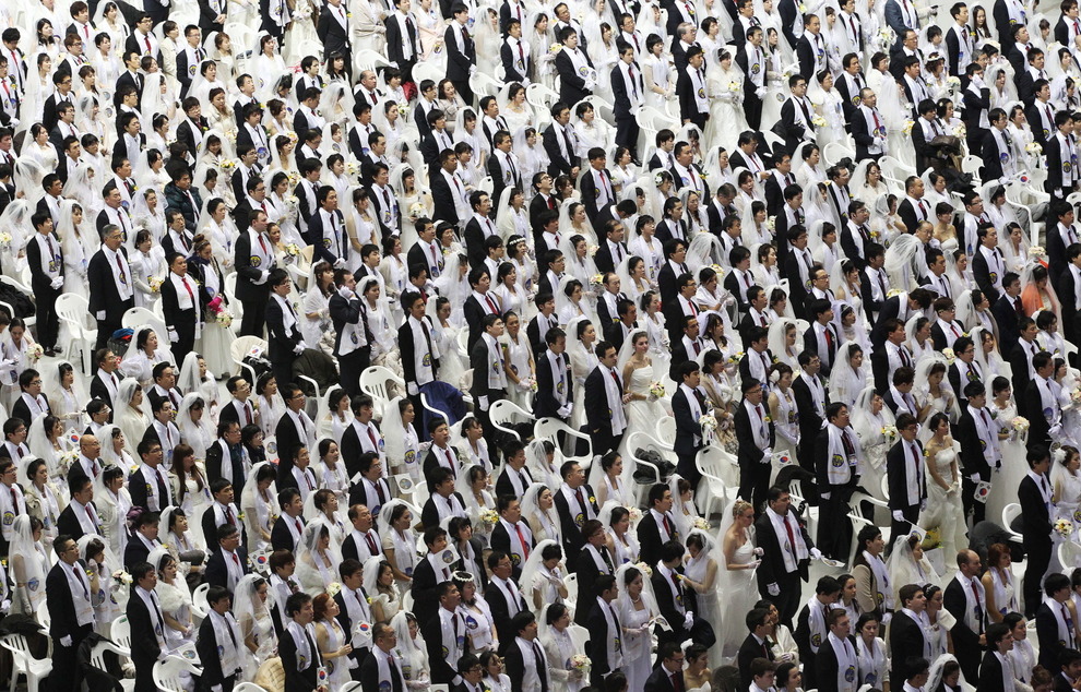 Et av mange bilder VG brukte i sin nettutgave 13. februar 2014 fra massebryllupet i Sør-Korea dagen før VG130214-3